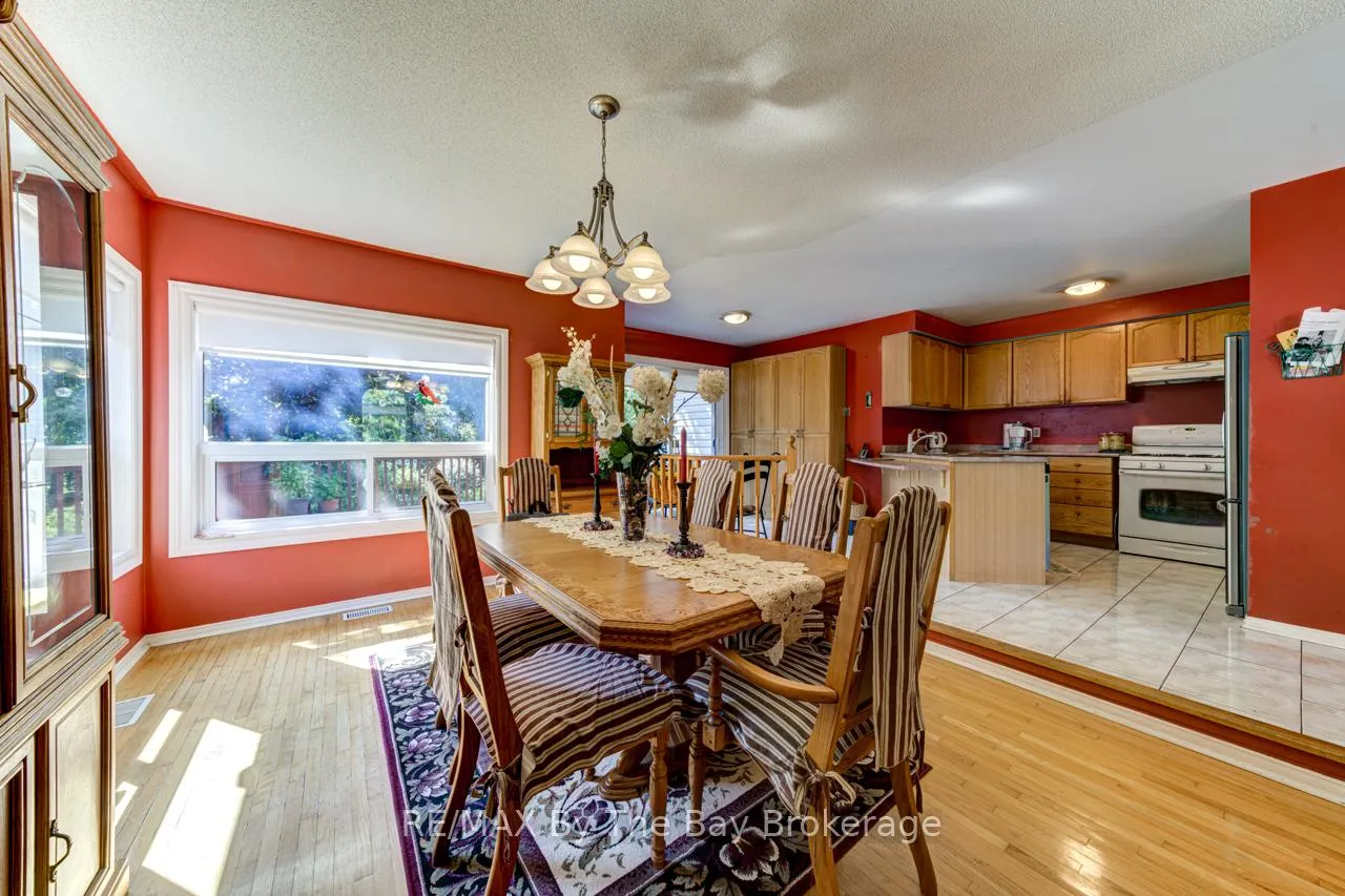 Photo 7 of 26 Timberland Crescent, Wasaga Beach — HOMEH