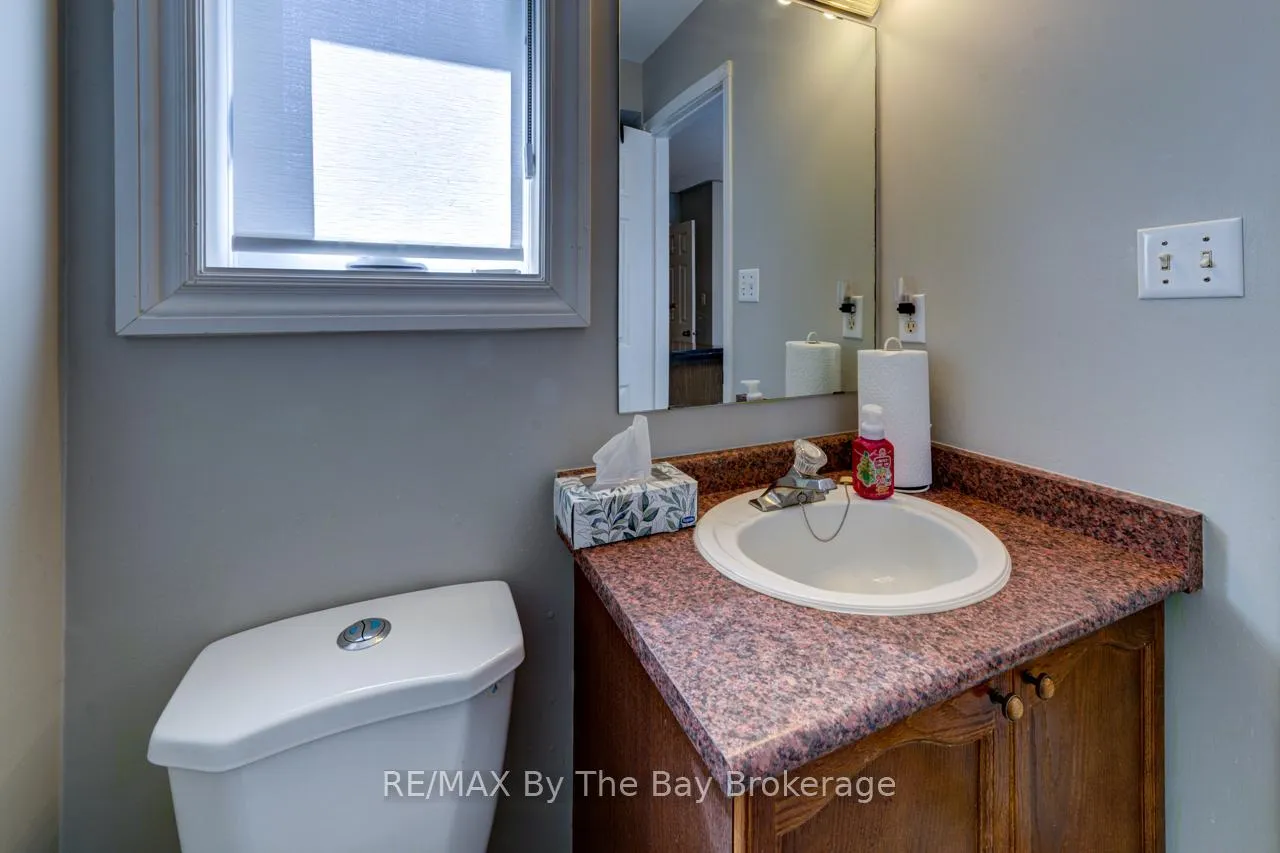 Photo 17 of 26 Timberland Crescent, Wasaga Beach — HOMEH