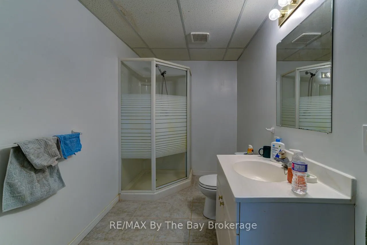 Photo 20 of 26 Timberland Crescent, Wasaga Beach — HOMEH