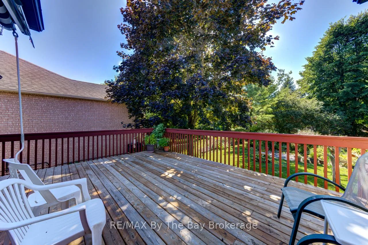 Photo 21 of 26 Timberland Crescent, Wasaga Beach — HOMEH