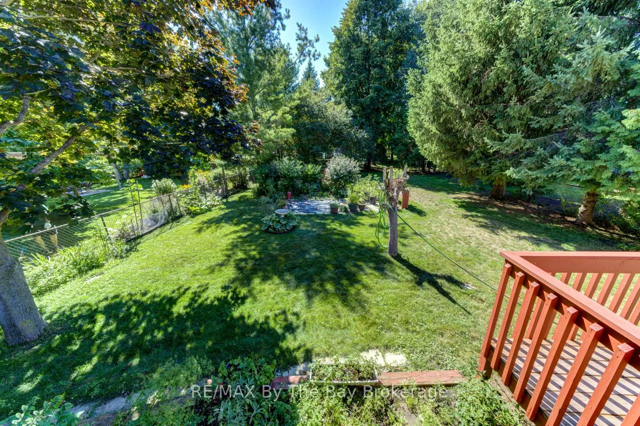 Photo 24 of 26 Timberland Crescent, Wasaga Beach — HOMEH