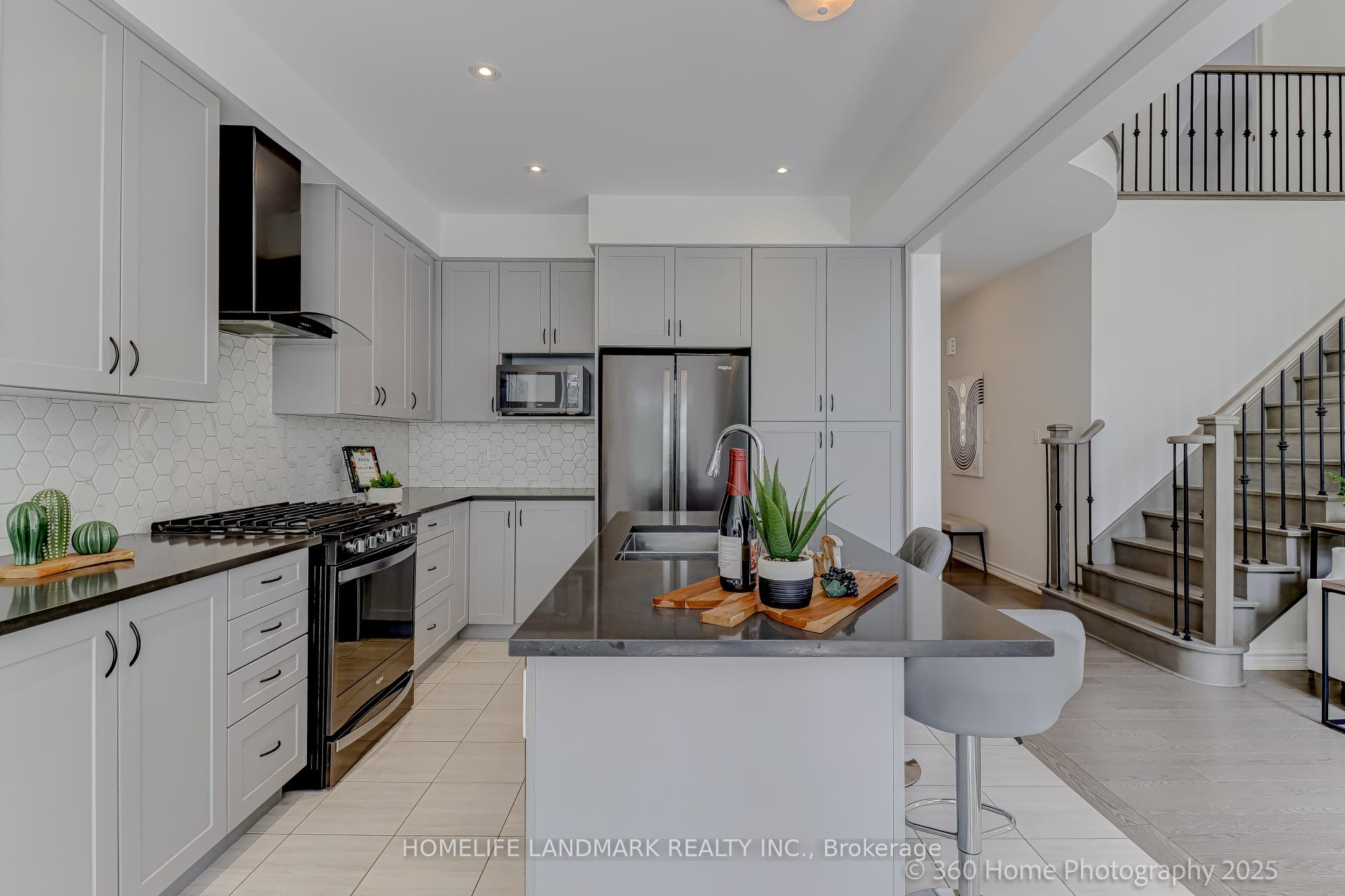 Photo 8 of 25 Workmens Circle, Ajax, Northwest Ajax — HOMEH