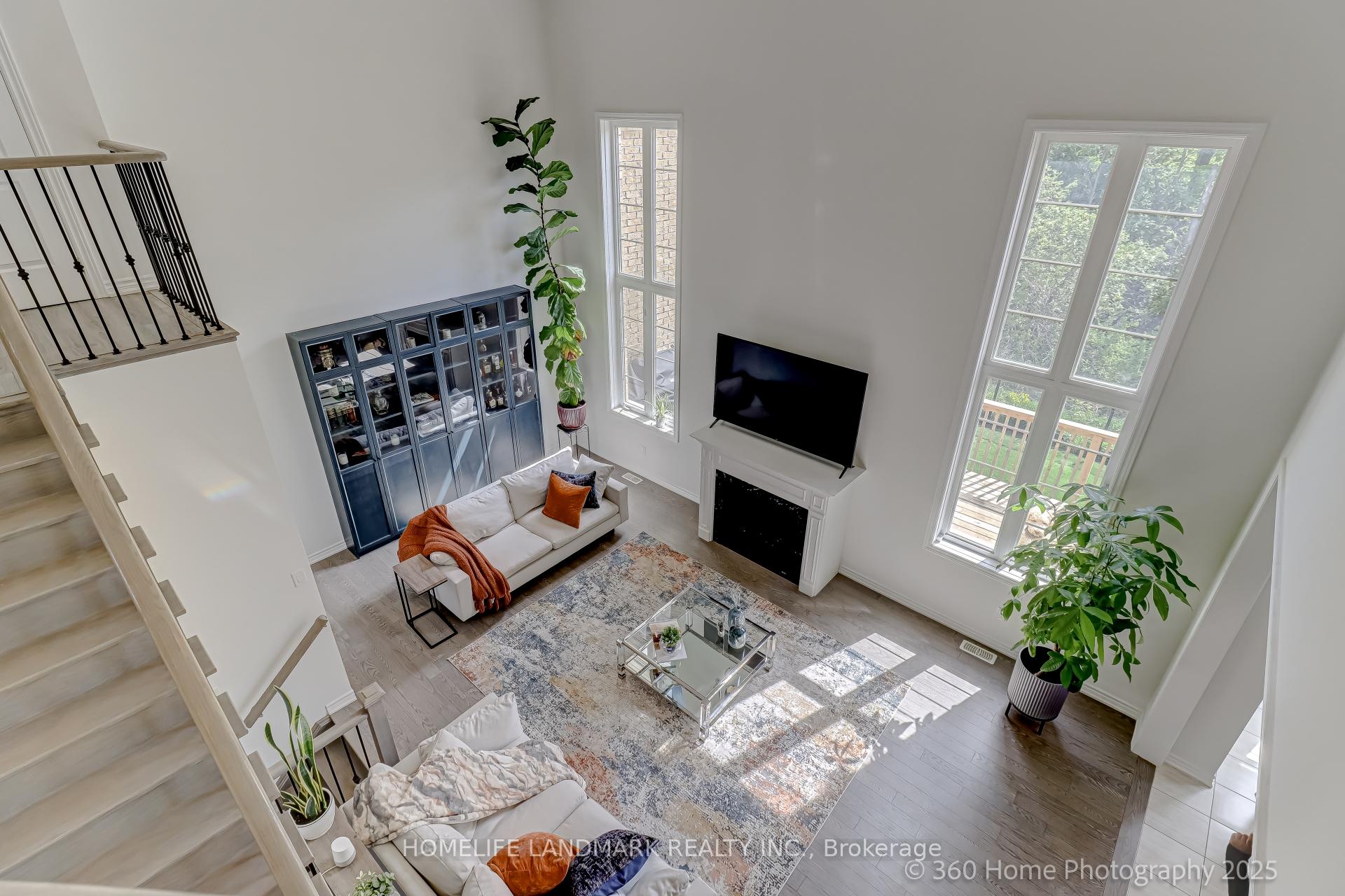 Photo 18 of 25 Workmens Circle, Ajax, Northwest Ajax — HOMEH