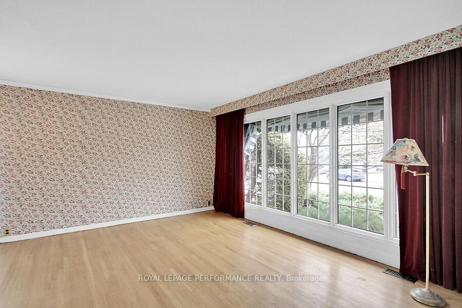 Photo 6 of 34 Hilliard Avenue, Ottawa, City View/Skyline/Fisher Heights/Parkwood Hills — HOMEH