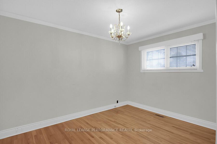 Photo 22 of 34 Hilliard Avenue, Ottawa, City View/Skyline/Fisher Heights/Parkwood Hills — HOMEH