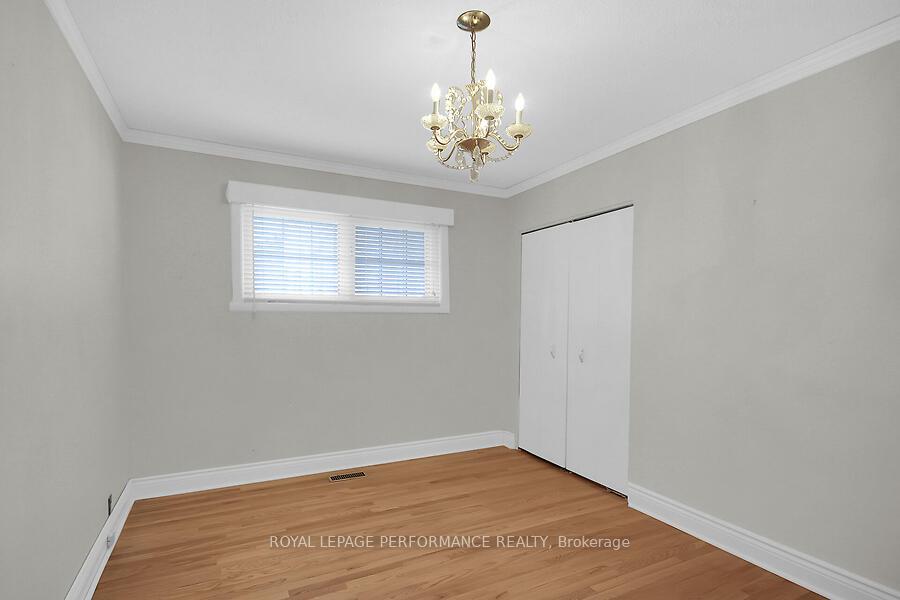 Photo 24 of 34 Hilliard Avenue, Ottawa, City View/Skyline/Fisher Heights/Parkwood Hills — HOMEH