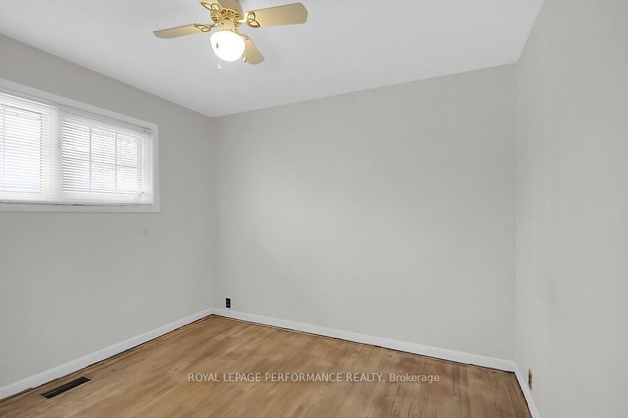Photo 27 of 34 Hilliard Avenue, Ottawa, City View/Skyline/Fisher Heights/Parkwood Hills — HOMEH