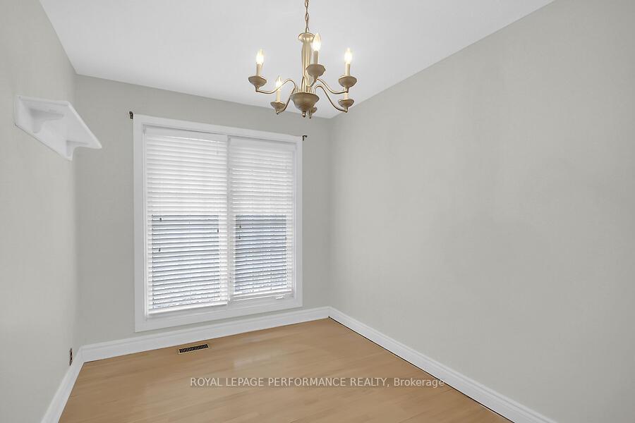 Photo 26 of 34 Hilliard Avenue, Ottawa, City View/Skyline/Fisher Heights/Parkwood Hills — HOMEH