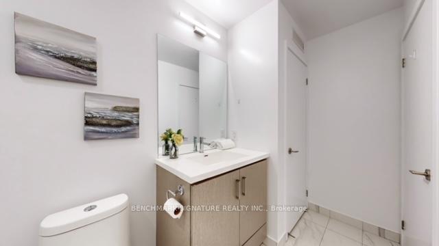 Photo 8 of Unit 1001, 10 Honeycrisp Crescent, Vaughan, Vaughan Corporate Centre — HOMEH