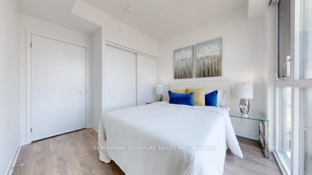 Photo 10 of Unit 1001, 10 Honeycrisp Crescent, Vaughan, Vaughan Corporate Centre — HOMEH