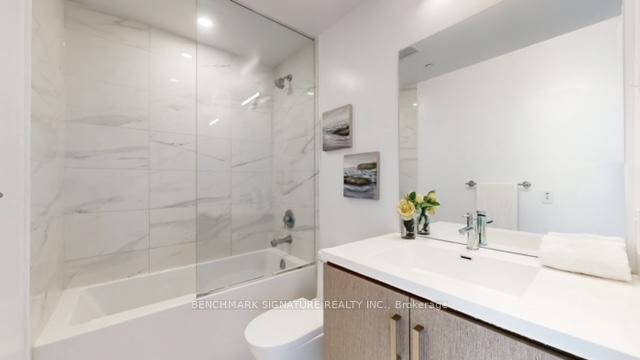 Photo 12 of Unit 1001, 10 Honeycrisp Crescent, Vaughan, Vaughan Corporate Centre — HOMEH