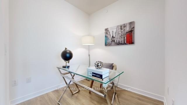 Photo 14 of Unit 1001, 10 Honeycrisp Crescent, Vaughan, Vaughan Corporate Centre — HOMEH