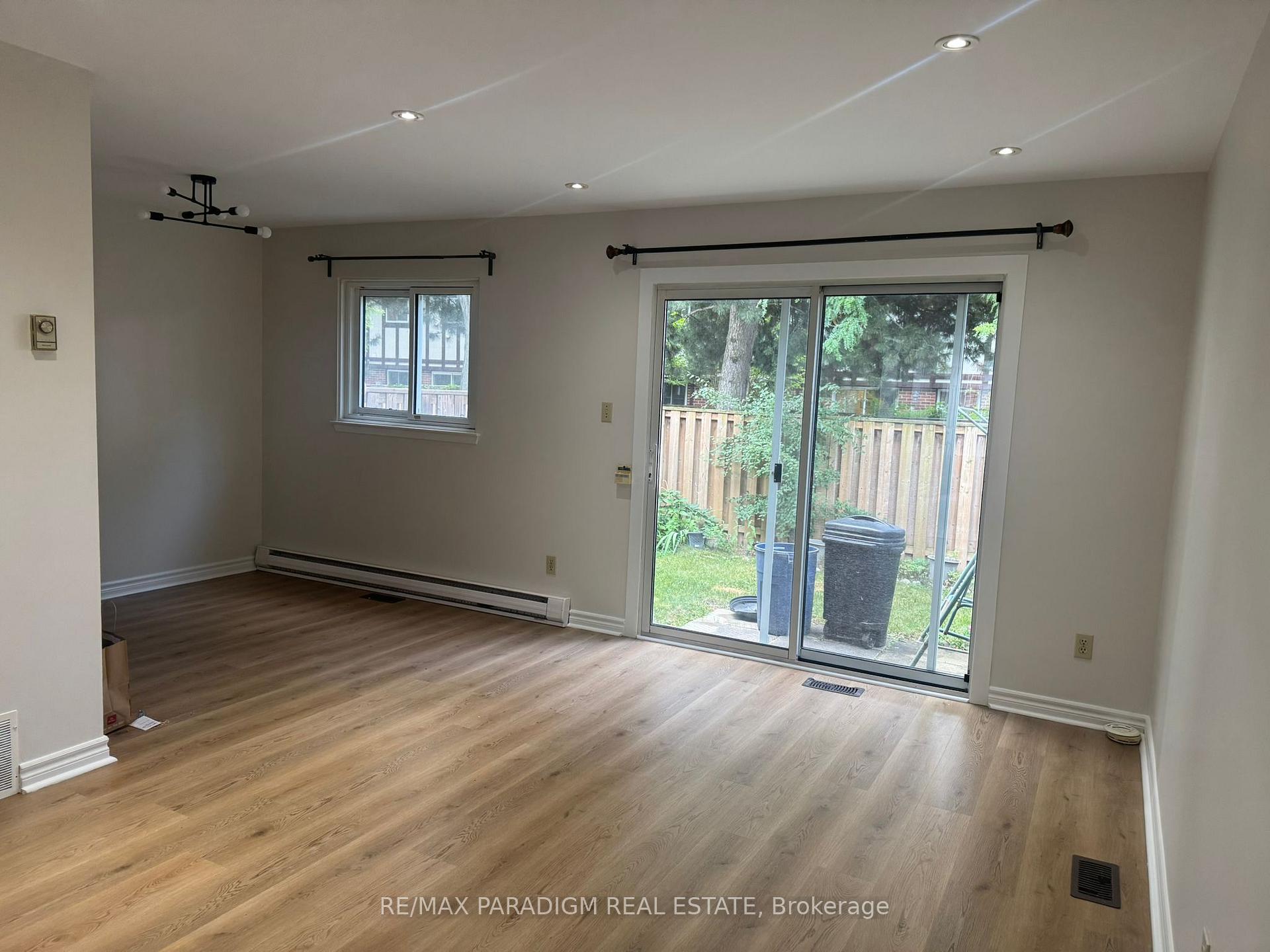 Photo 6 of Unit 401, 21 Reith Way, Markham, Aileen-Willowbrook — HOMEH