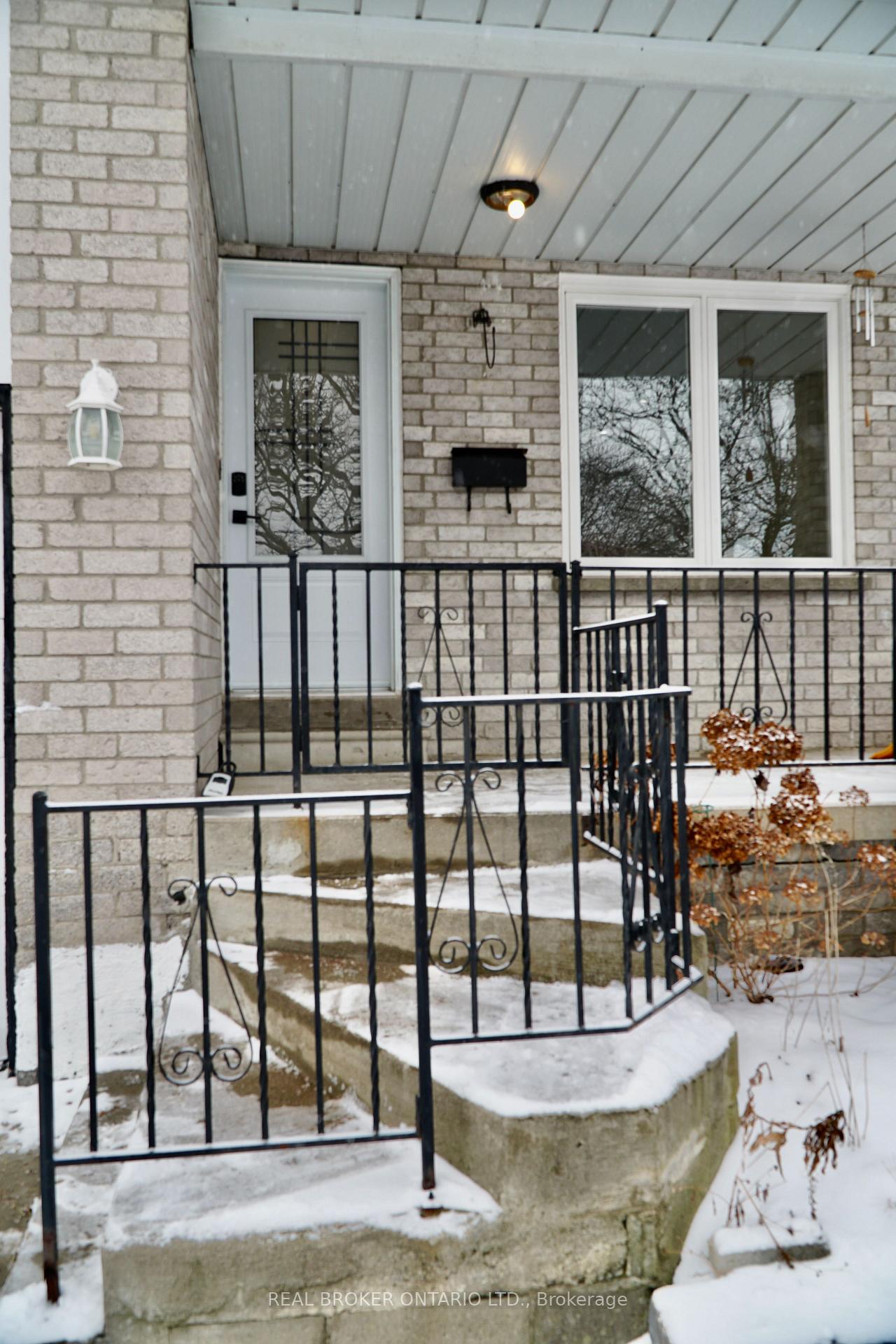 Photo 2 of Unit Main, 53 Blackburn Crescent, Ajax, Central — HOMEH