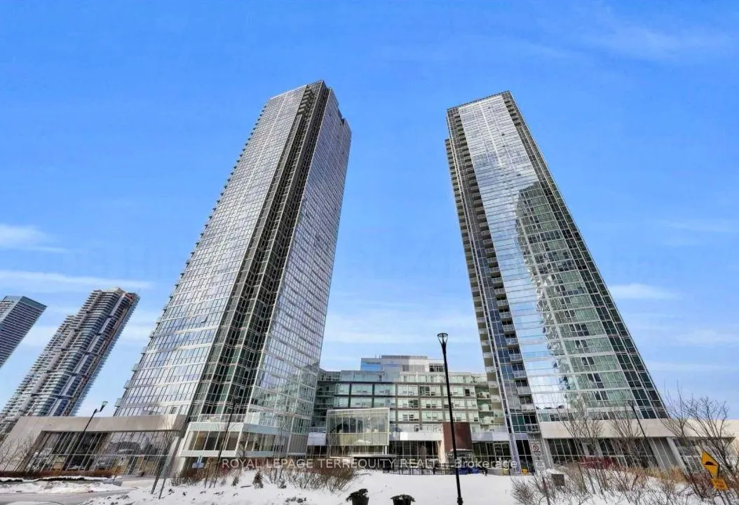 Photo 1 of Unit 507E, 2908 Highway 7 Road, Vaughan, Concord — HOMEH
