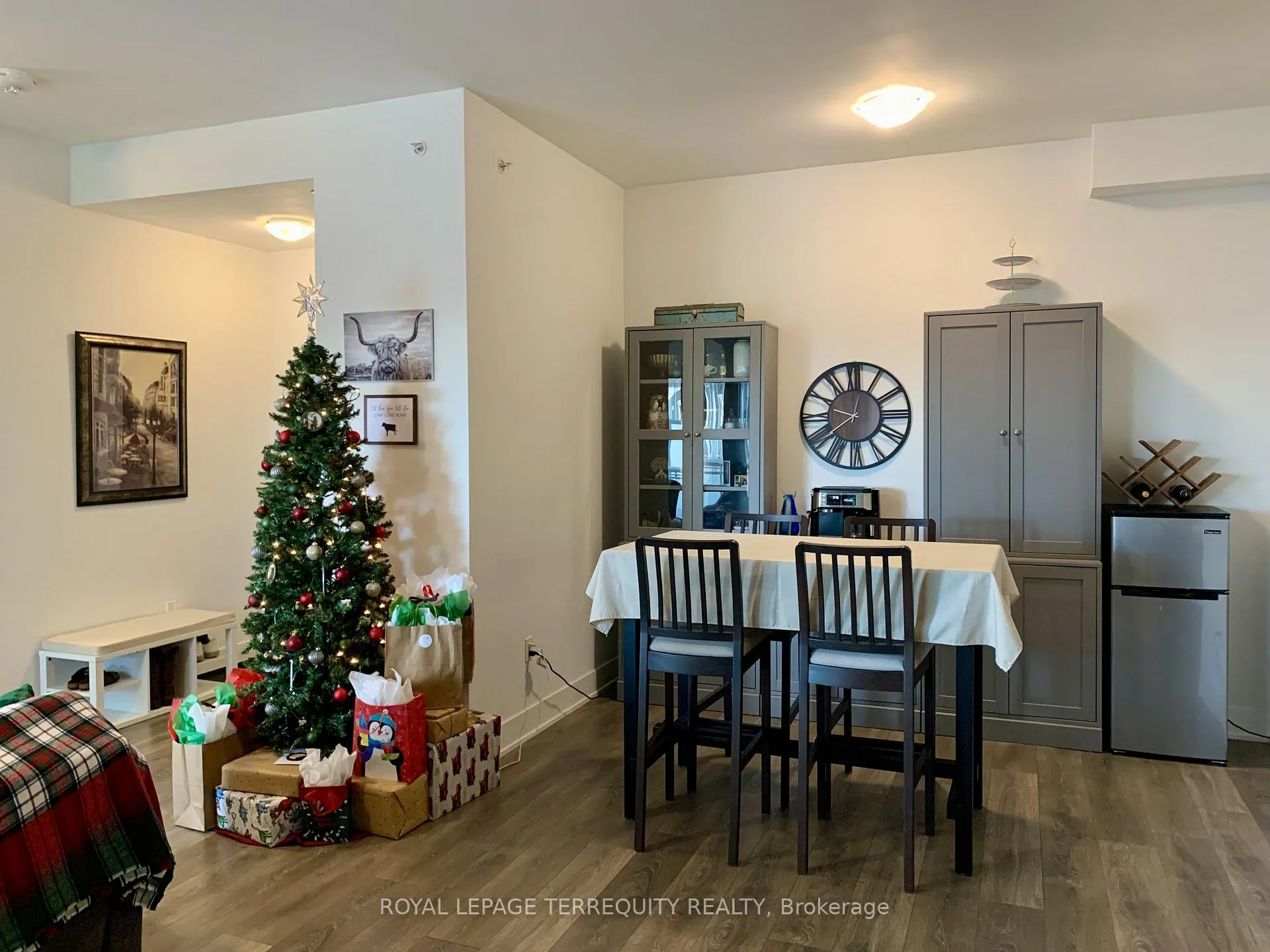 Photo 4 of Unit 507E, 2908 Highway 7 Road, Vaughan, Concord — HOMEH