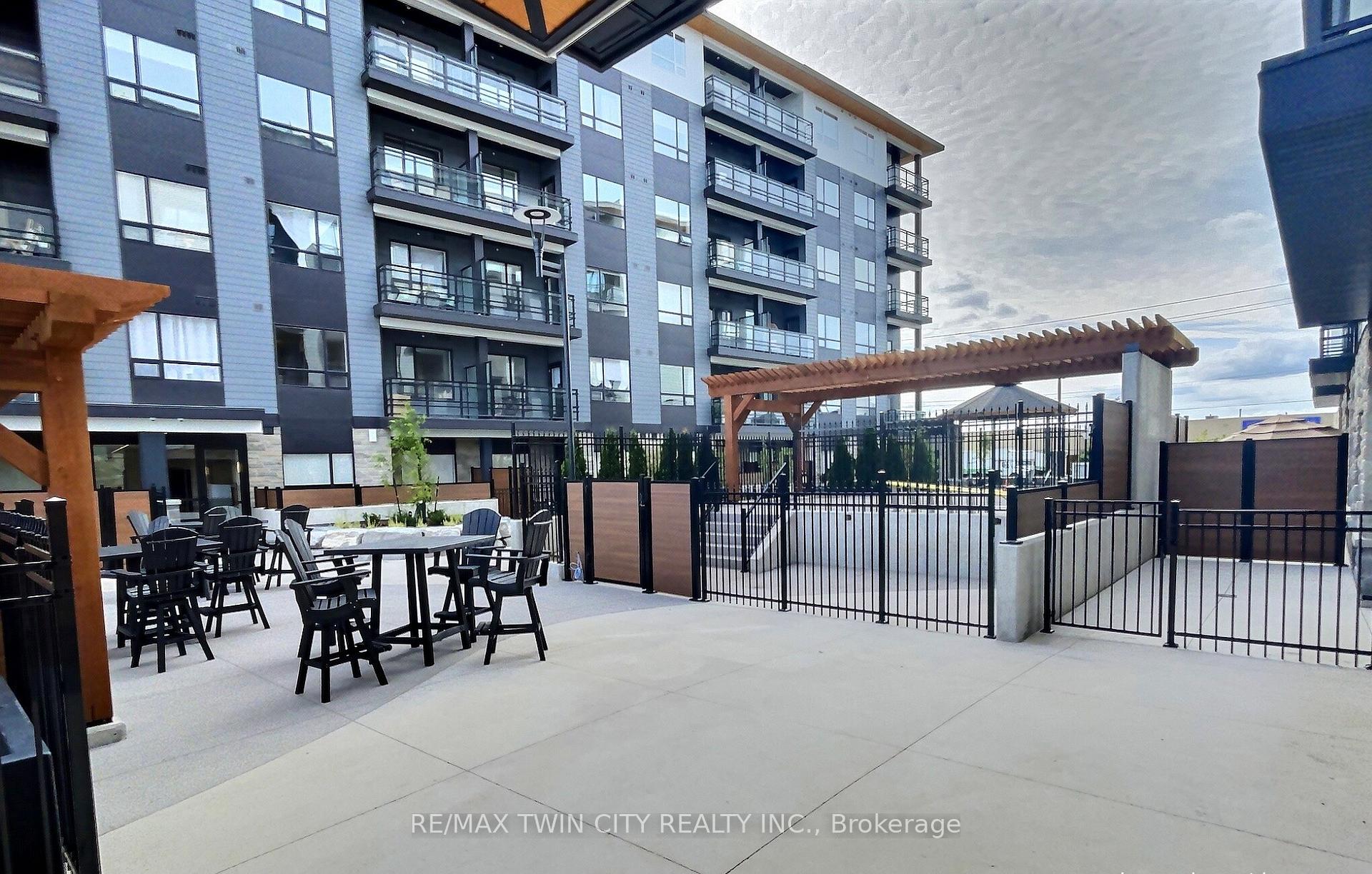 Photo 15 of Unit 402, 243 Northfield Drive, Waterloo, Colonial Acres — HOMEH
