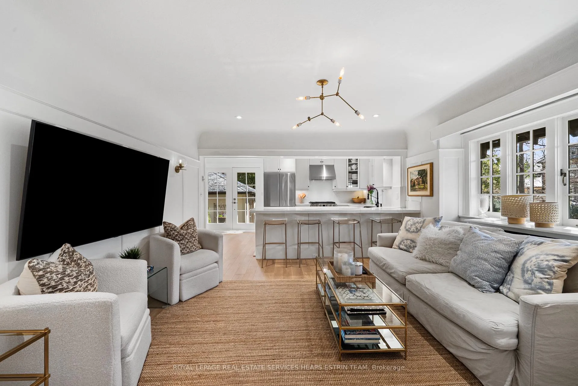 Photo 13 of 112 Douglas Drive, Toronto, Rosedale-Moore Park — HOMEH