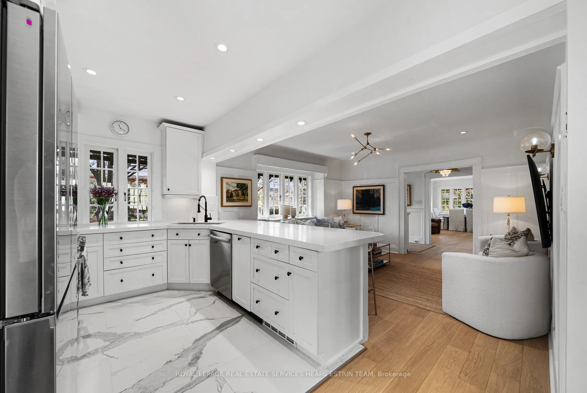 Photo 17 of 112 Douglas Drive, Toronto, Rosedale-Moore Park — HOMEH