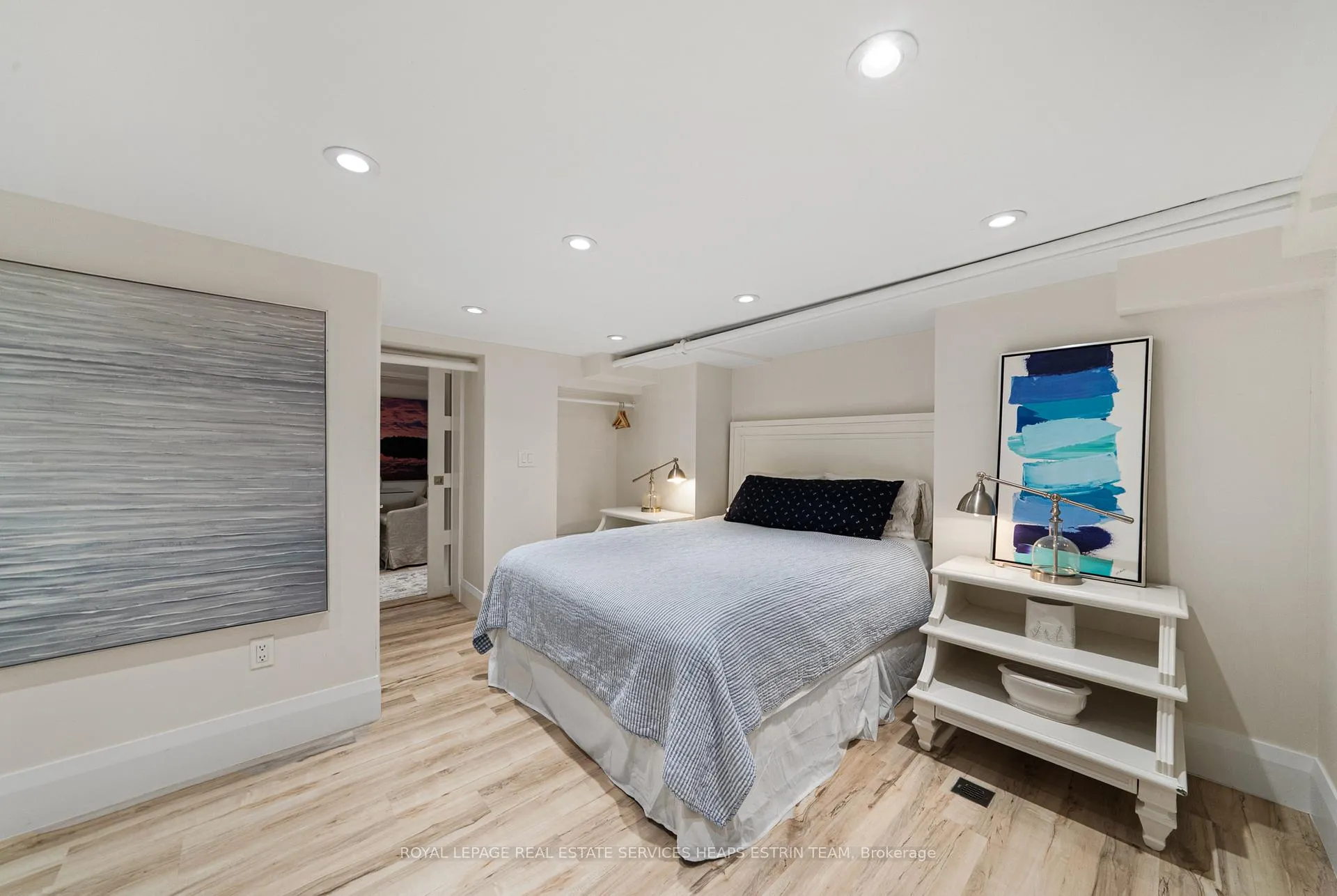 Photo 34 of 112 Douglas Drive, Toronto, Rosedale-Moore Park — HOMEH