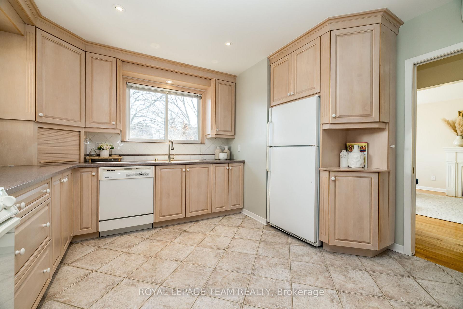 Photo 18 of 2038 Vincent Street, Ottawa, Elmvale Acres — HOMEH