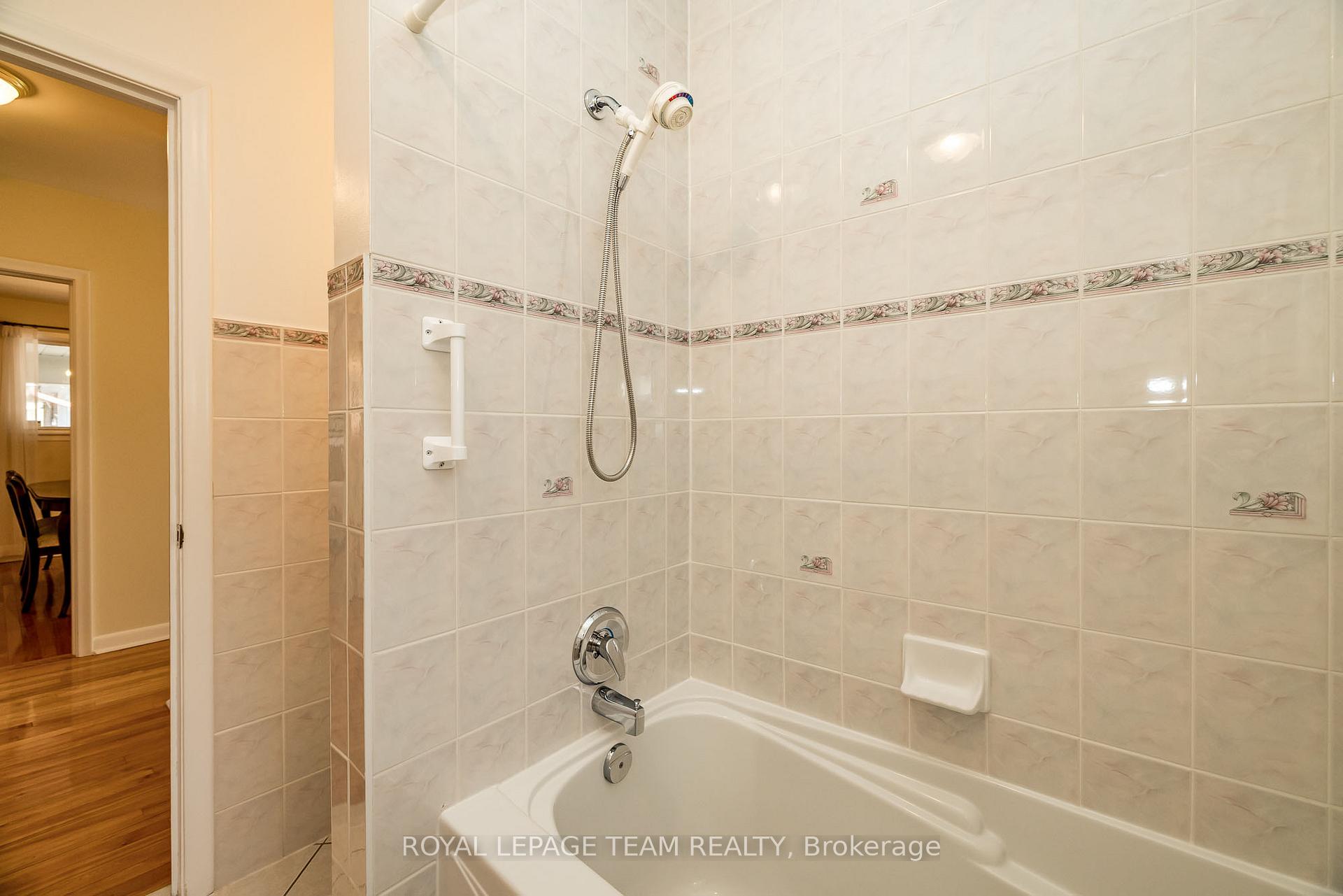 Photo 28 of 2038 Vincent Street, Ottawa, Elmvale Acres — HOMEH
