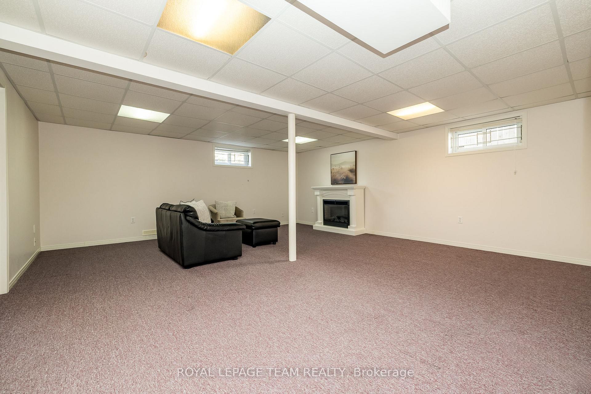 Photo 34 of 2038 Vincent Street, Ottawa, Elmvale Acres — HOMEH