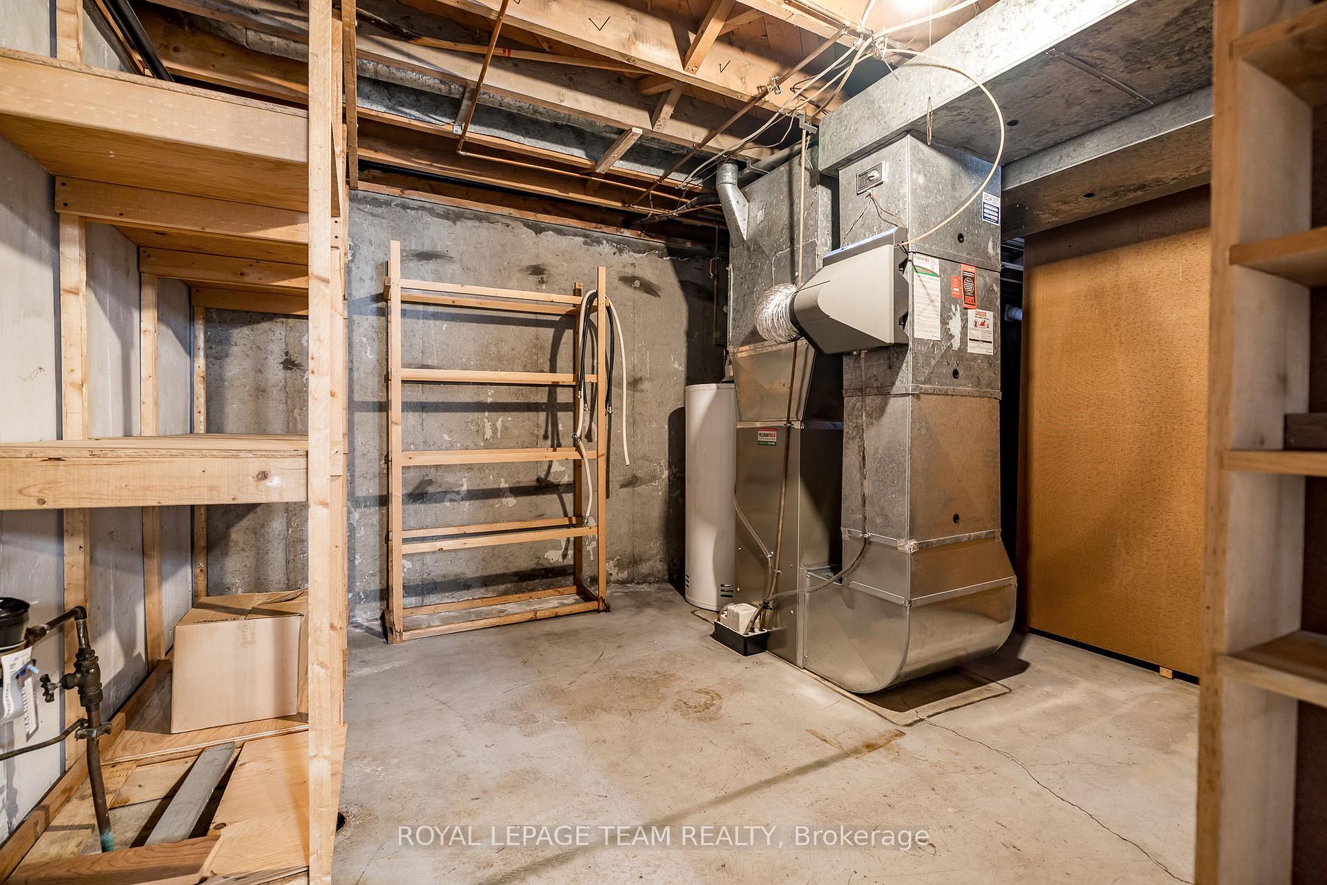 Photo 33 of 2038 Vincent Street, Ottawa, Elmvale Acres — HOMEH