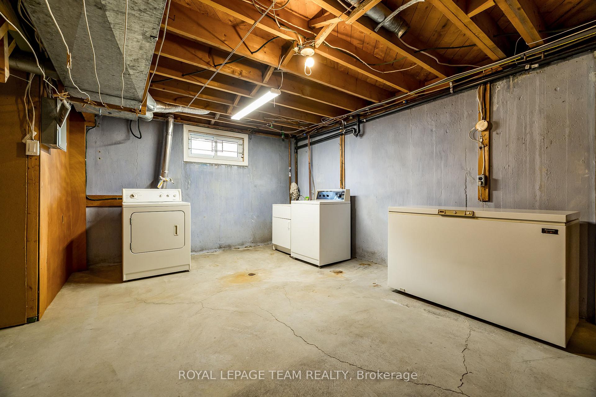 Photo 36 of 2038 Vincent Street, Ottawa, Elmvale Acres — HOMEH