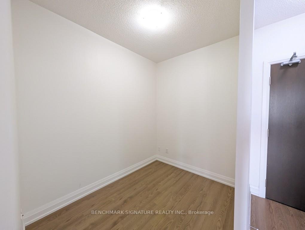 Photo 4 of Unit 616, 7171 Yonge Street, Markham, Thornhill — HOMEH