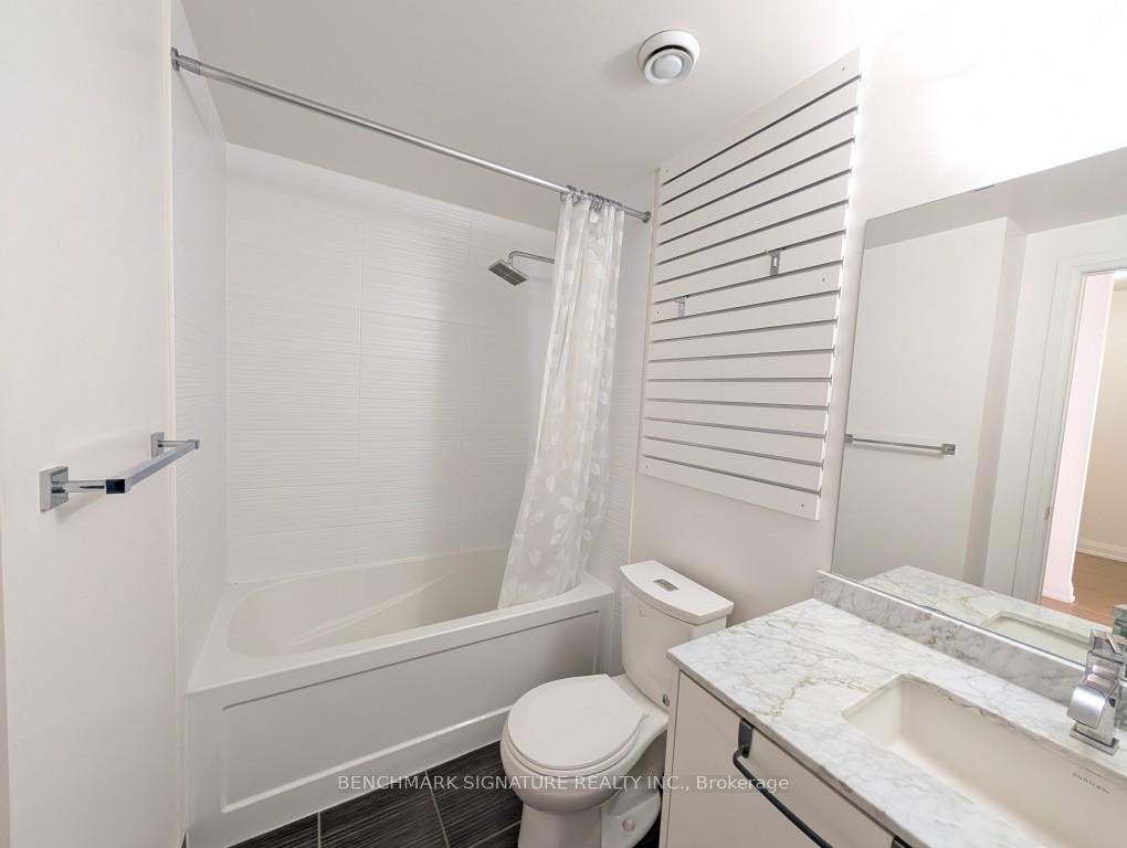 Photo 6 of Unit 616, 7171 Yonge Street, Markham, Thornhill — HOMEH