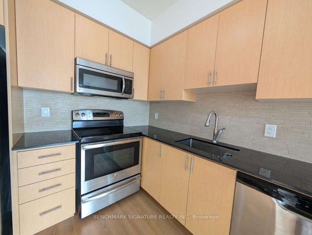 Photo 13 of Unit 616, 7171 Yonge Street, Markham, Thornhill — HOMEH