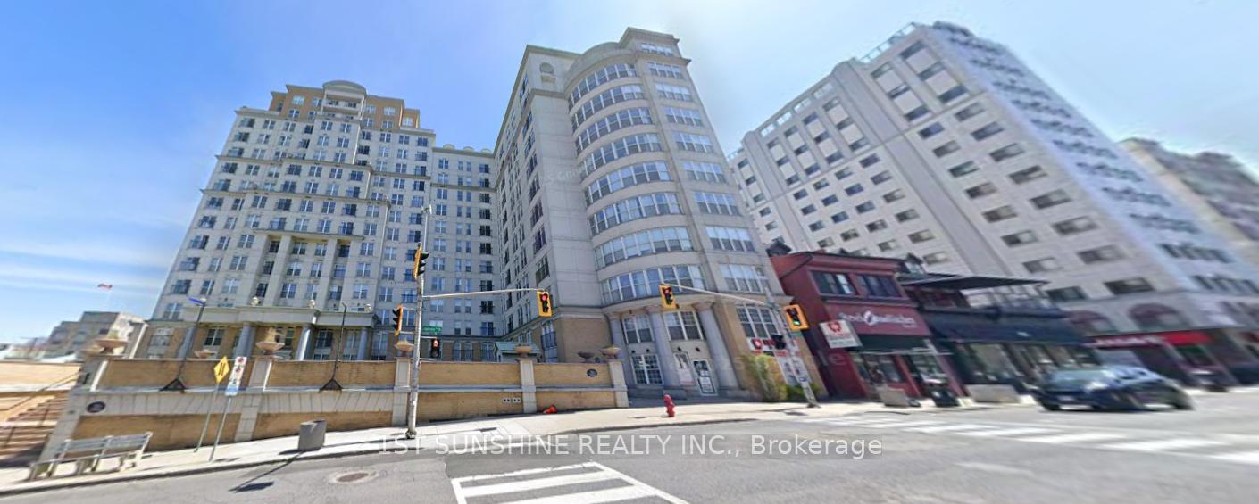 Front of Unit 1110, 135 James Street S