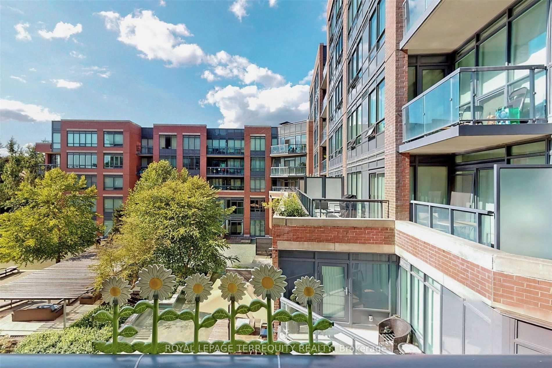Photo 2 of Unit 505, 7608 Yonge Street, Vaughan, Crestwood-Springfarm-Yorkhill — HOMEH