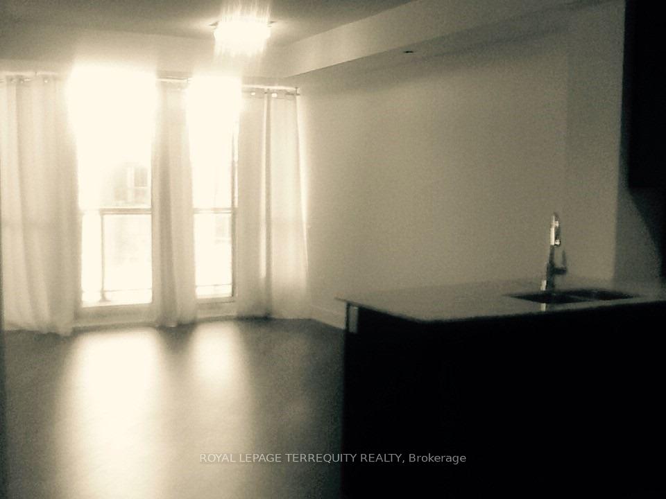 Photo 4 of Unit 505, 7608 Yonge Street, Vaughan, Crestwood-Springfarm-Yorkhill — HOMEH