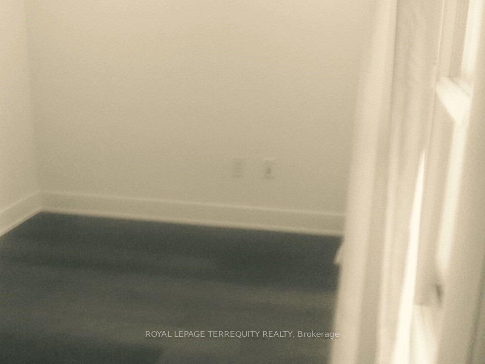 Photo 7 of Unit 505, 7608 Yonge Street, Vaughan, Crestwood-Springfarm-Yorkhill — HOMEH