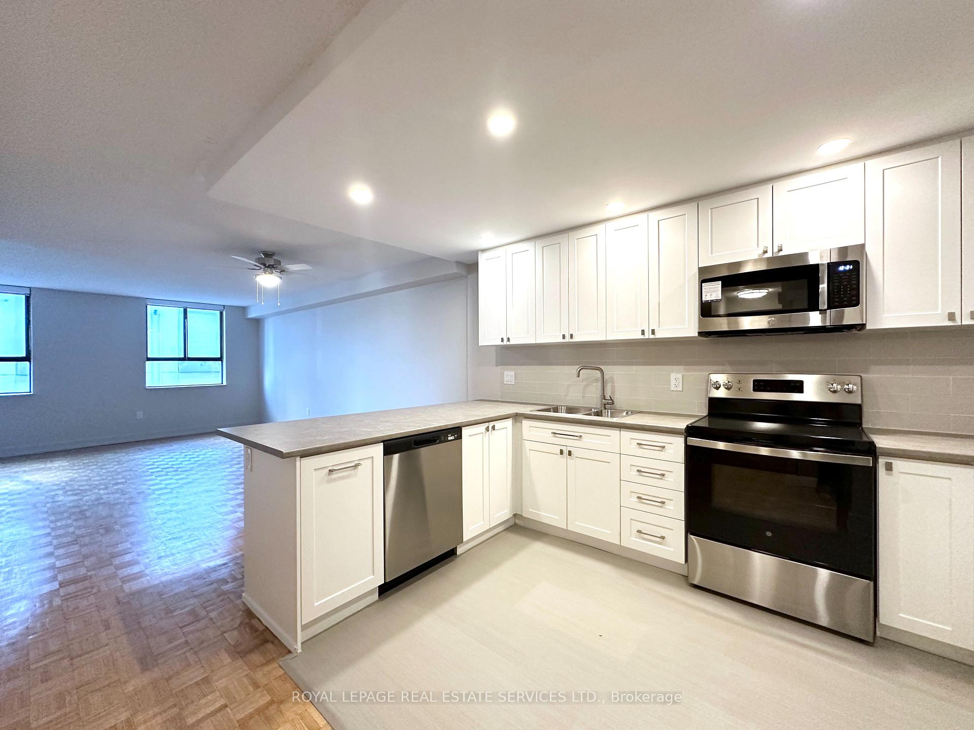 Photo 3 of Unit 207, 190 Clark Boulevard, Brampton, Queen Street Corridor — HOMEH