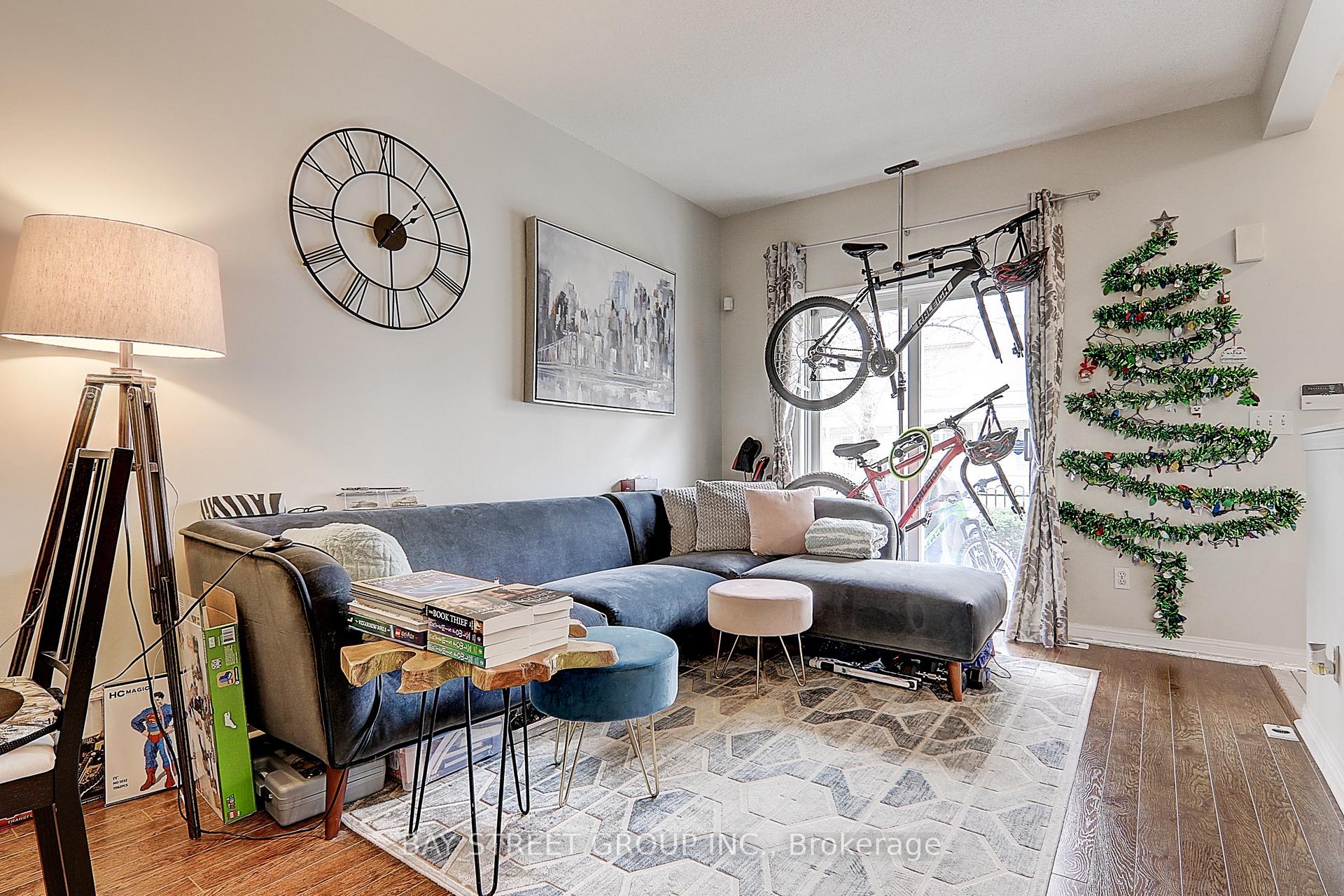 Photo 7 of Unit 8, 3 Alpen Way, Markham, Unionville — HOMEH