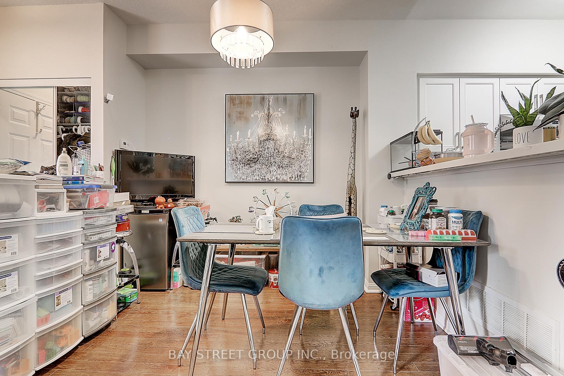 Photo 9 of Unit 8, 3 Alpen Way, Markham, Unionville — HOMEH