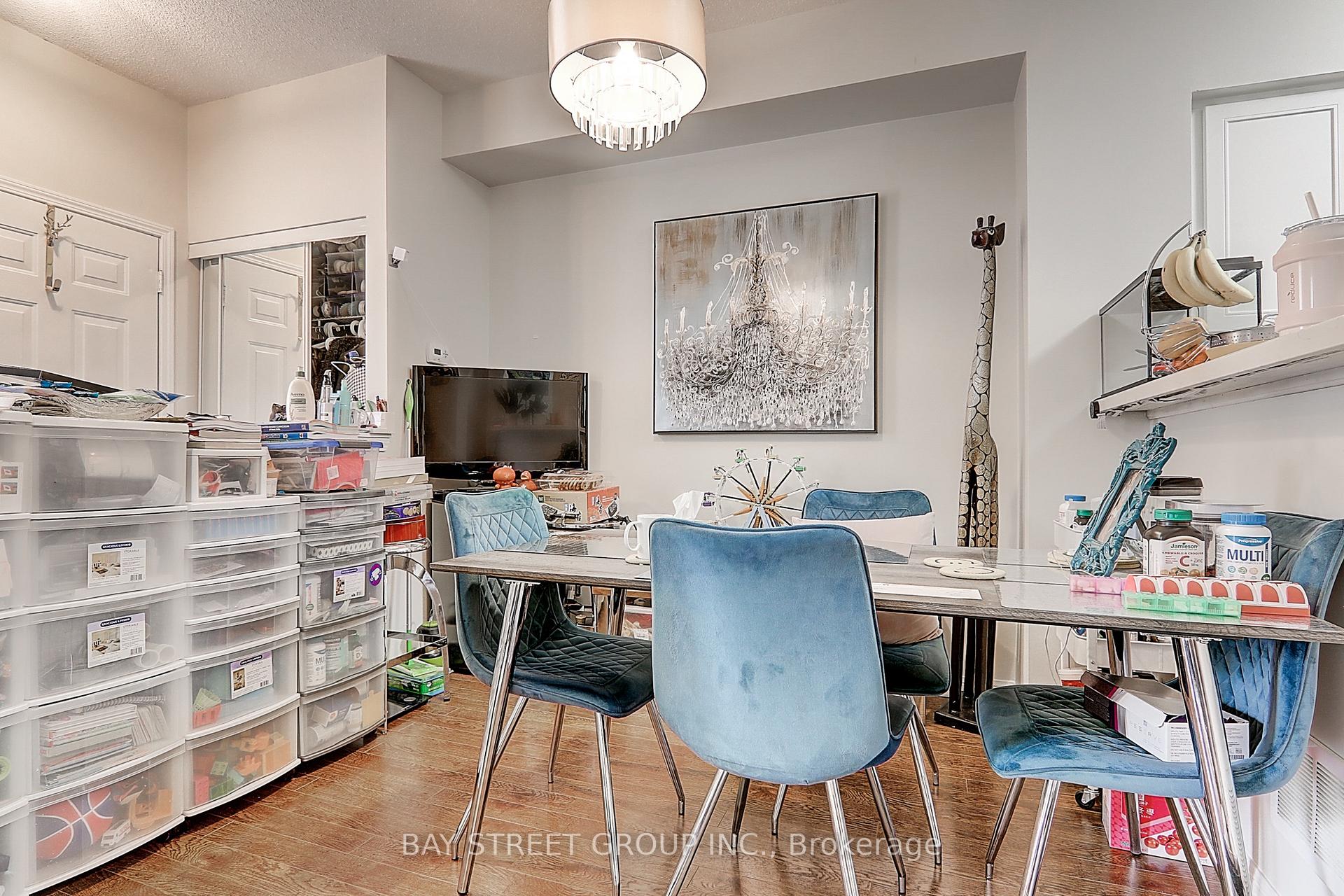 Photo 10 of Unit 8, 3 Alpen Way, Markham, Unionville — HOMEH
