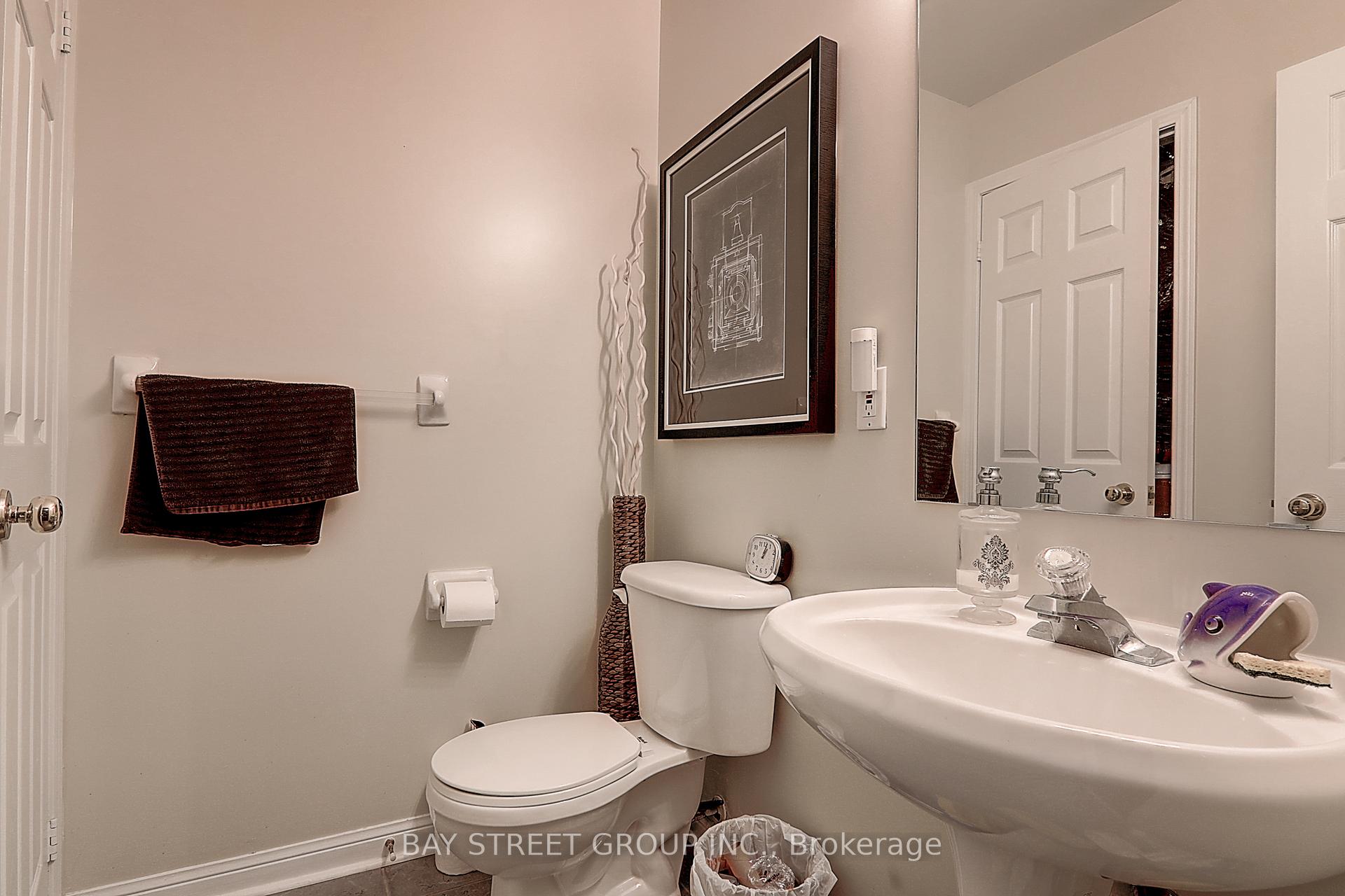 Photo 19 of Unit 8, 3 Alpen Way, Markham, Unionville — HOMEH