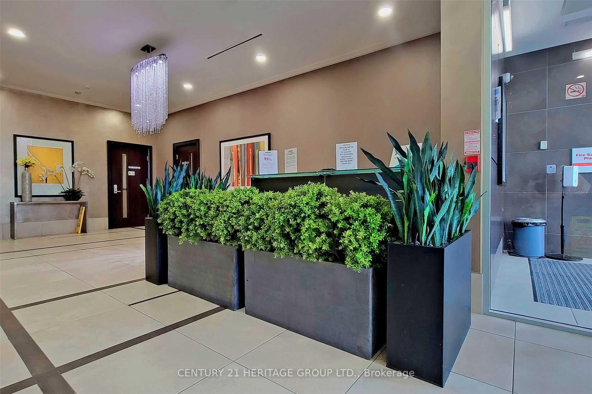 Photo 3 of Unit 309, 111 Upper Duke Crescent, Markham, Unionville — HOMEH