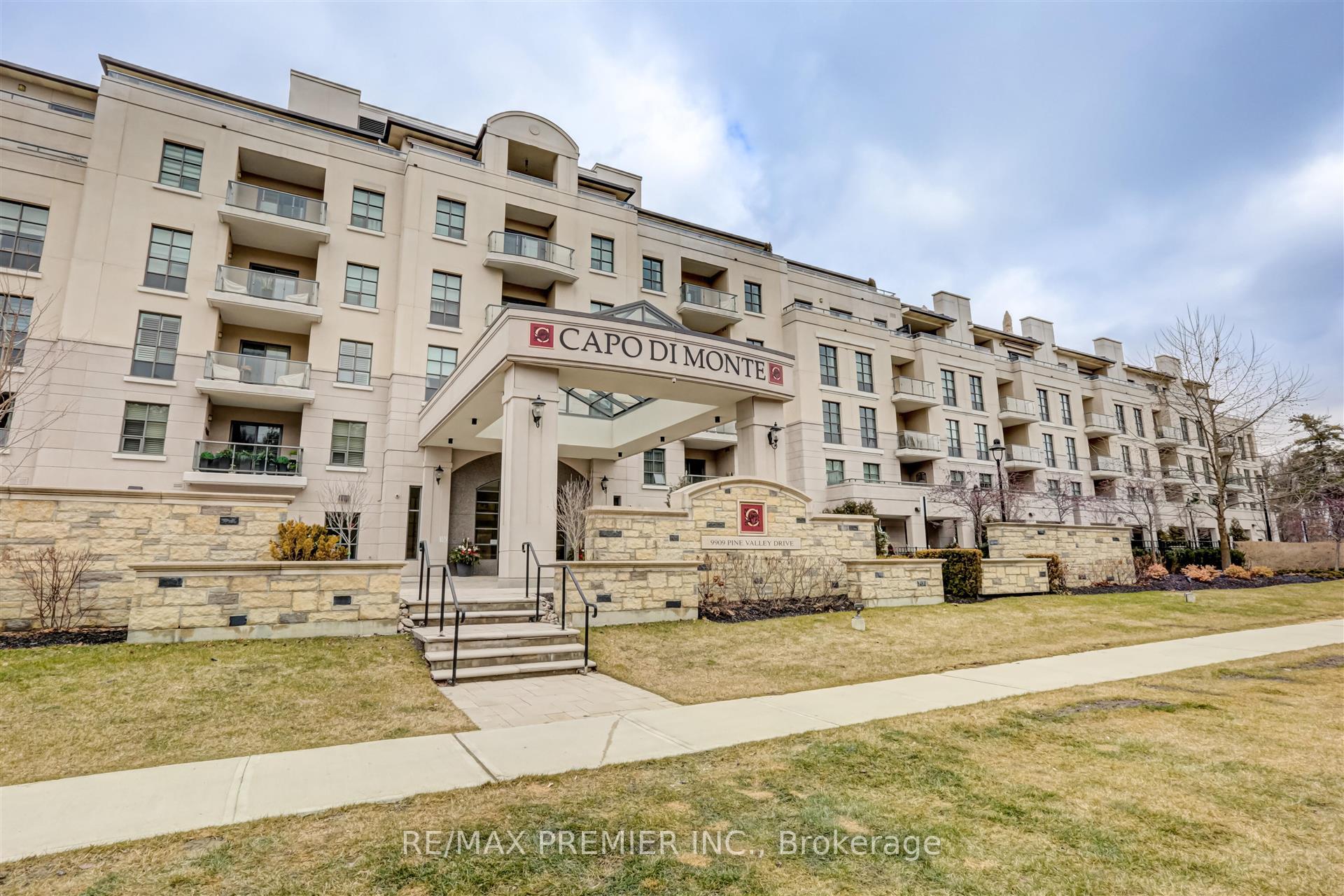 Photo 1 of Unit 111, 9909 Pine Valley Drive, Vaughan, Vellore Village — HOMEH