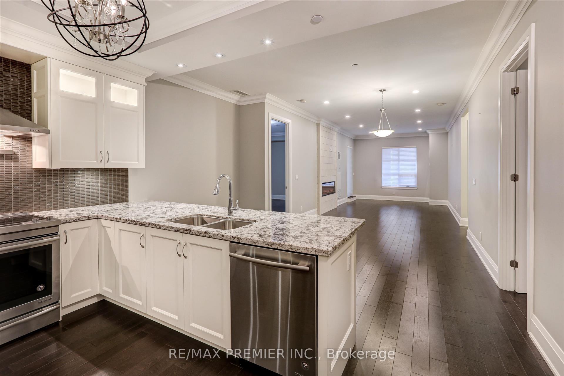 Photo 8 of Unit 111, 9909 Pine Valley Drive, Vaughan, Vellore Village — HOMEH