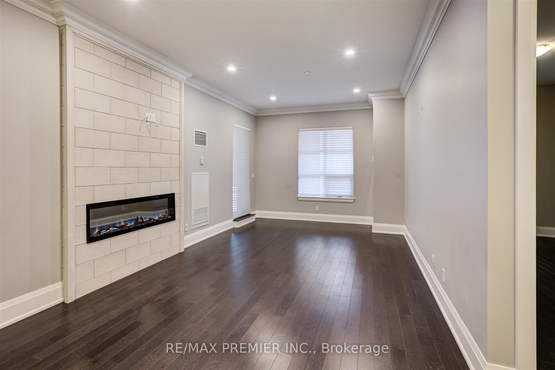 Photo 13 of Unit 111, 9909 Pine Valley Drive, Vaughan, Vellore Village — HOMEH