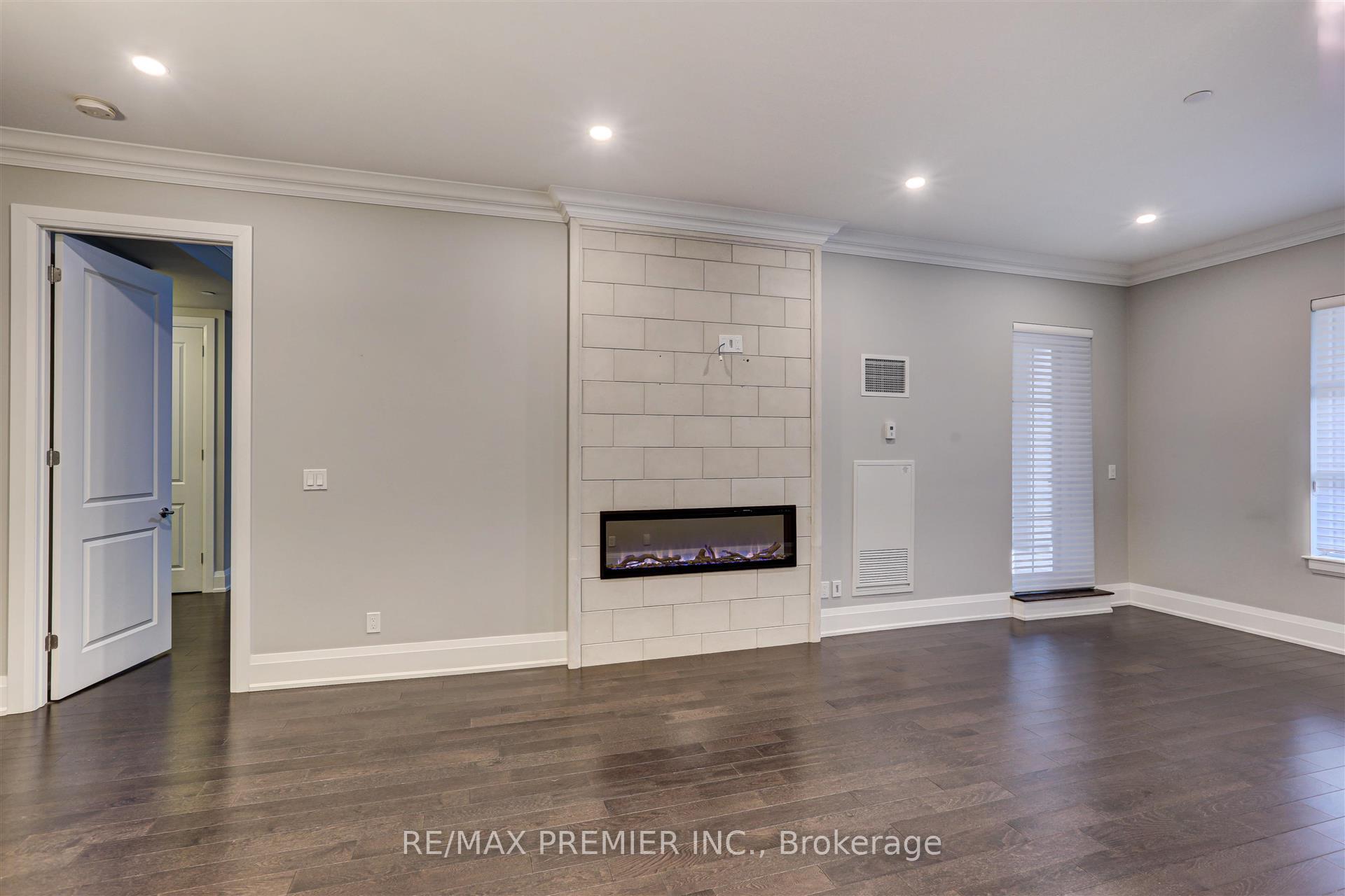 Photo 14 of Unit 111, 9909 Pine Valley Drive, Vaughan, Vellore Village — HOMEH