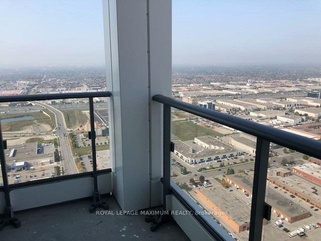Photo 9 of Unit 5610, 898 Portage Parkway, Vaughan, Concord — HOMEH