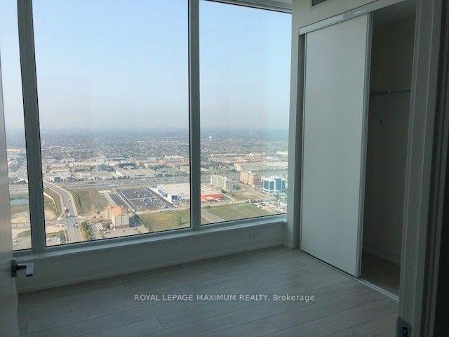 Photo 15 of Unit 5610, 898 Portage Parkway, Vaughan, Concord — HOMEH