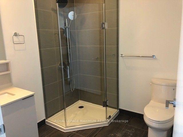 Photo 16 of Unit 5610, 898 Portage Parkway, Vaughan, Concord — HOMEH