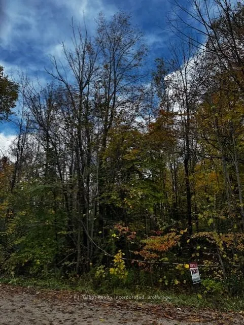 Photo 2 of 78178 Lavrangue Drive E, Central Huron, Goderich — HOMEH
